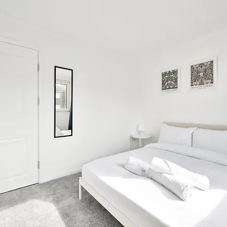 Guestready - Lovely Townhouse In West Kensington London Exterior photo